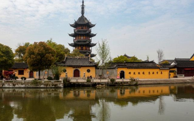 A scenic view of Suzhou Ciyunsi Ta