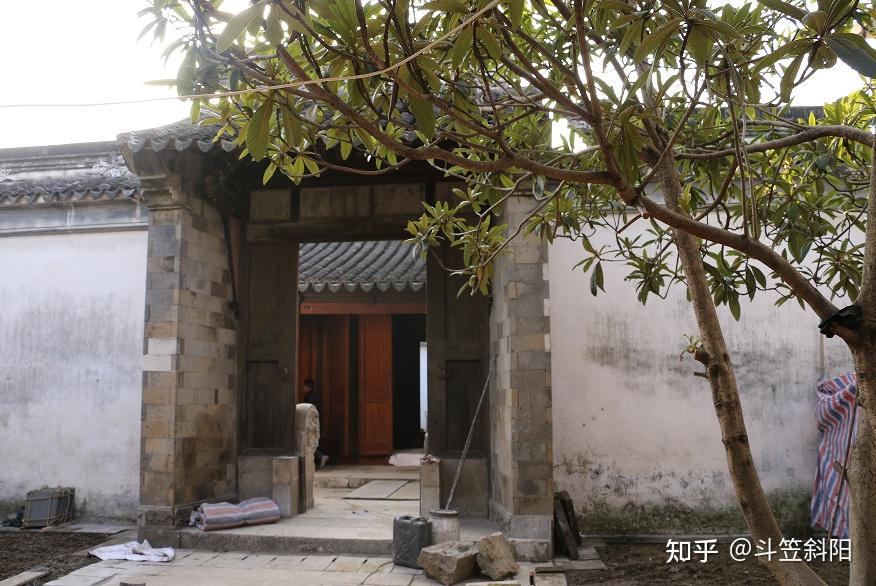 A scenic view of Suzhou Dongshan Guminju