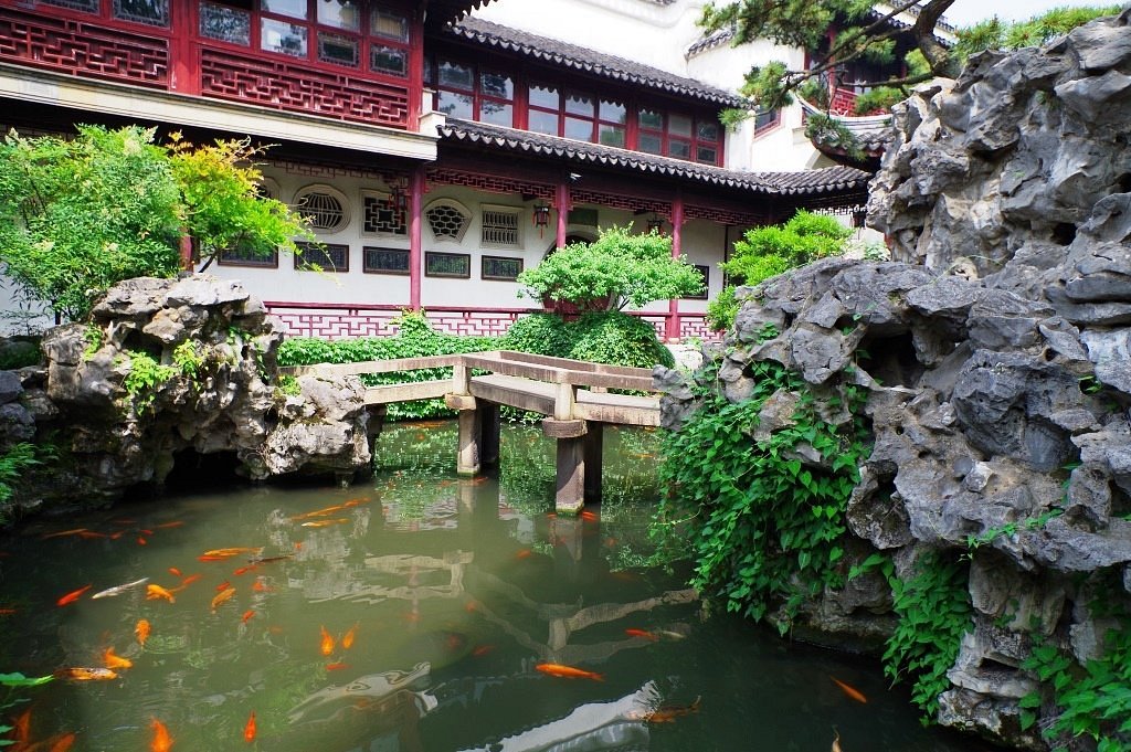 A scenic view of Suzhou Huanxiu Shanzhuang