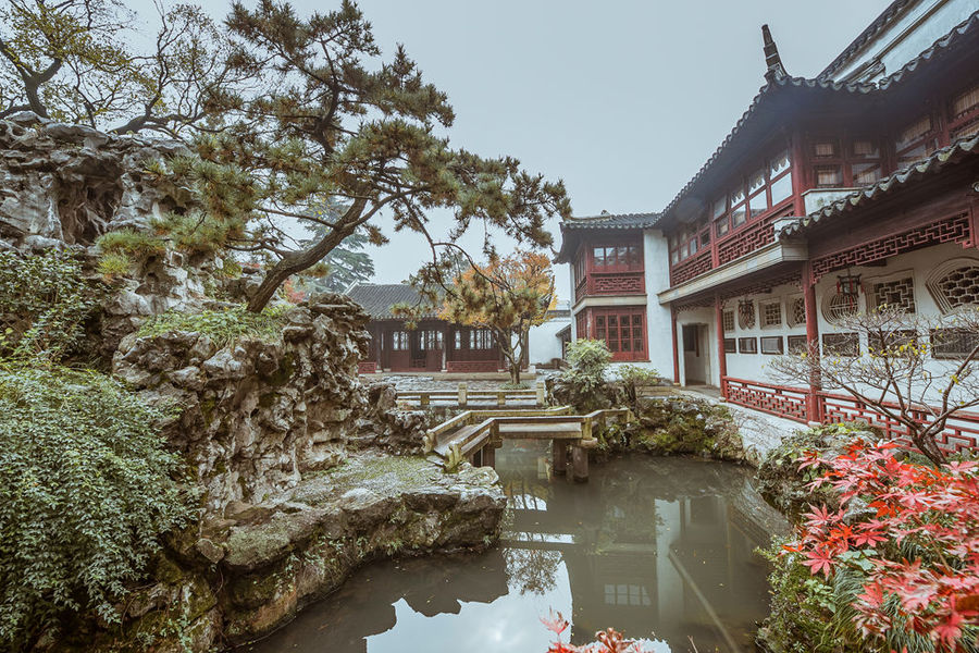 A scenic view of Suzhou Huanxiu Shanzhuang