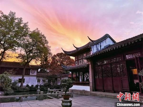 A scenic view of Suzhou Liuyuan