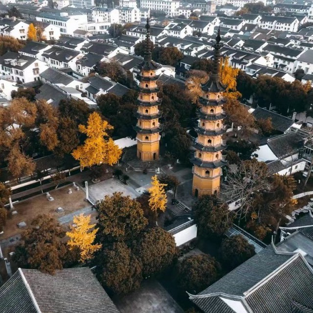 A scenic view of Suzhou Luohanyuan Shuangta Ji Zhengdian Yizhi