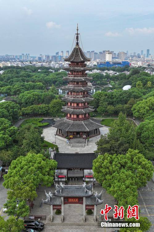 A scenic view of Suzhou Panmen