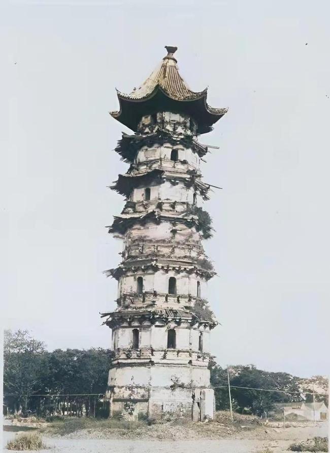 A scenic view of Suzhou Ruiguangta