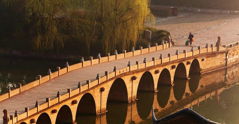 A scenic view of Suzhou Taicang Shigongqiao