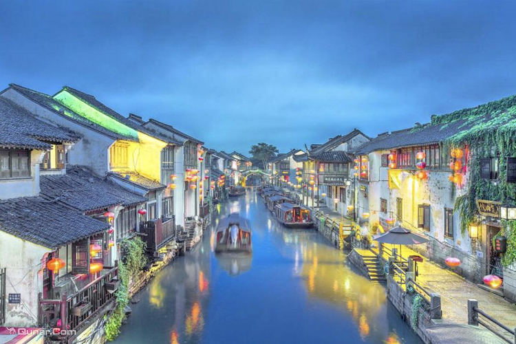 A scenic view of Suzhou Wanfo Shita