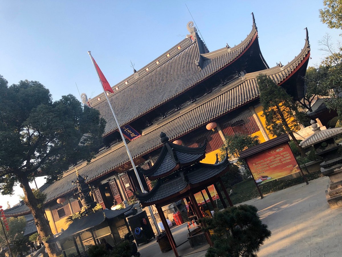 A scenic view of Suzhou Xuanmiaoguan Sanqingdian