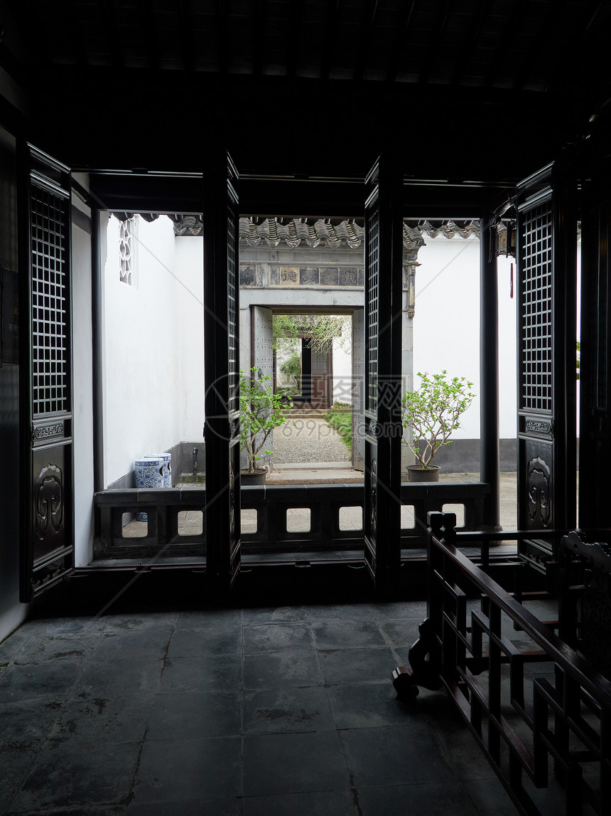 A scenic view of Suzhou Yipu
