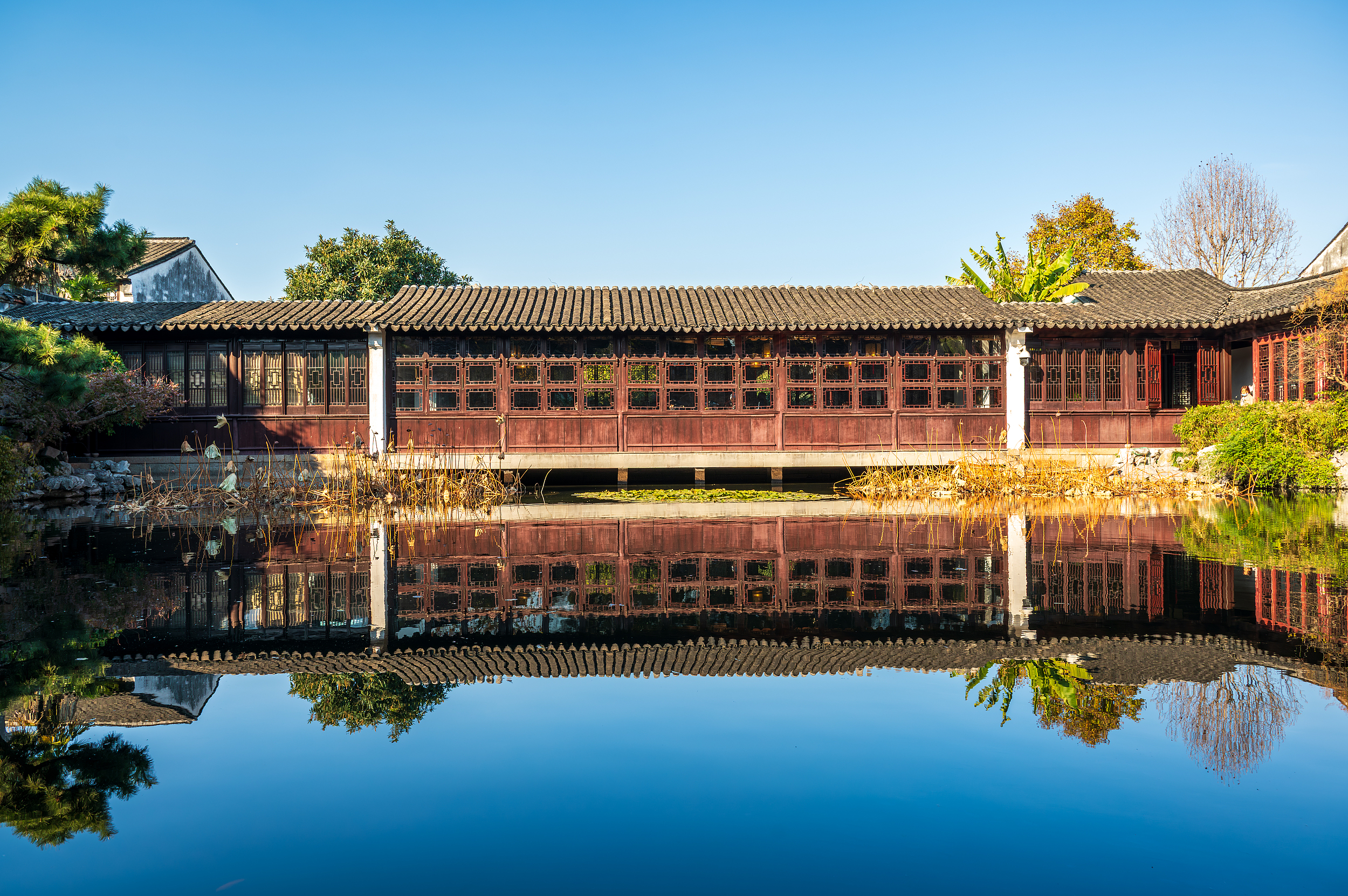 A scenic view of Suzhou Yipu