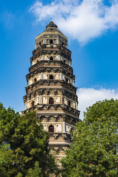 A scenic view of Suzhou Yunyansi Ta