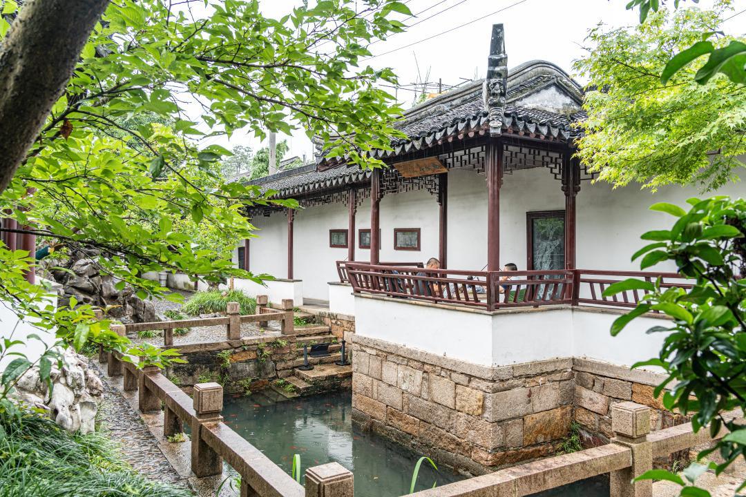 A scenic view of Suzhou Yuyue Jiuju