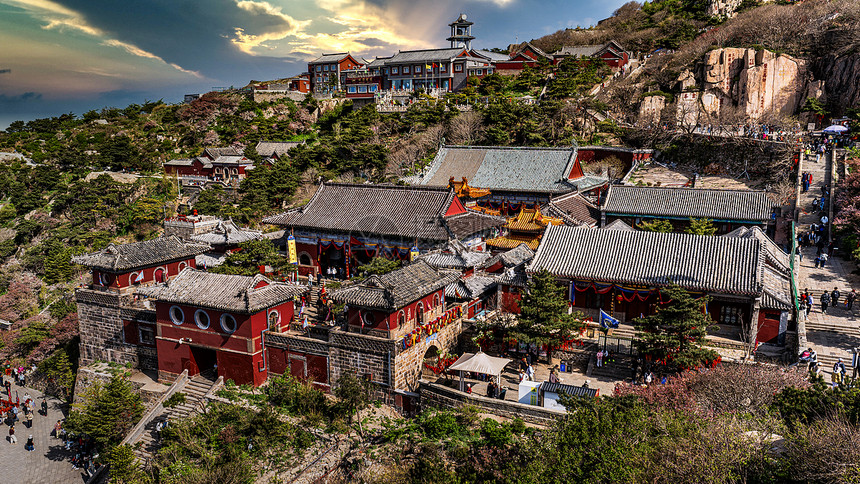A scenic view of Taian Taishan Gu Jianzhuqun