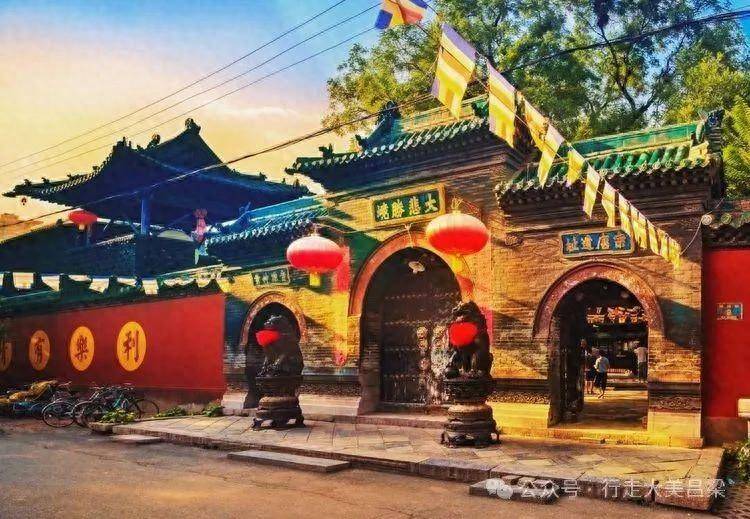 A scenic view of Taiyuan Chongshan Temple Dabei Hall