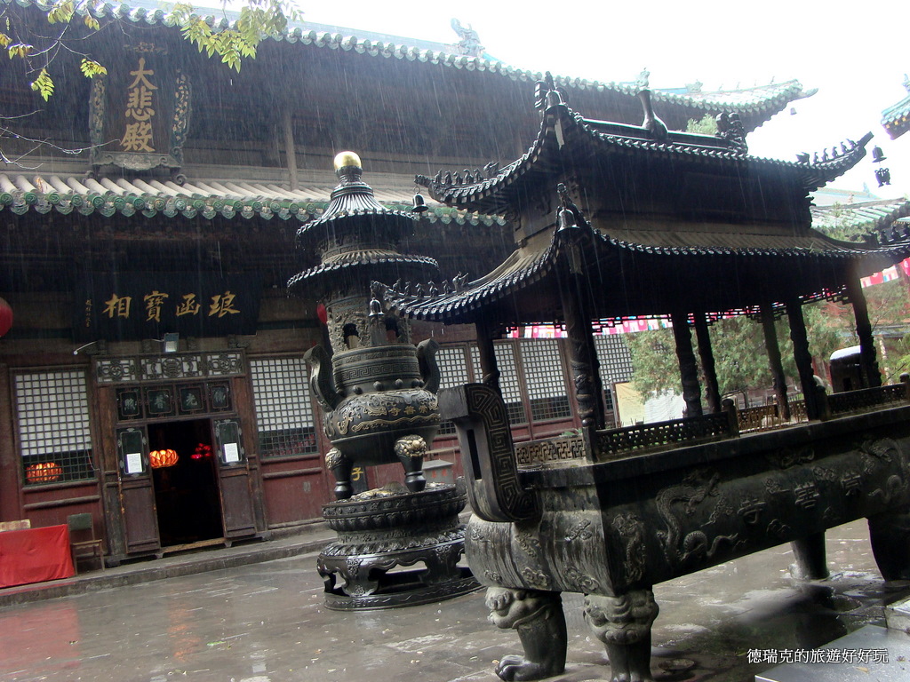 A scenic view of Taiyuan Chongshan Temple Dabei Hall