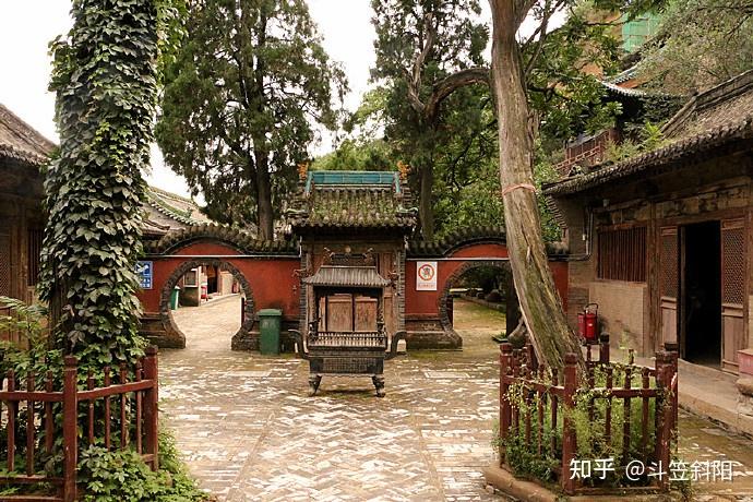 A scenic view of Taiyuan Jing Yin Temple