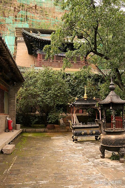 A scenic view of Taiyuan Jing Yin Temple