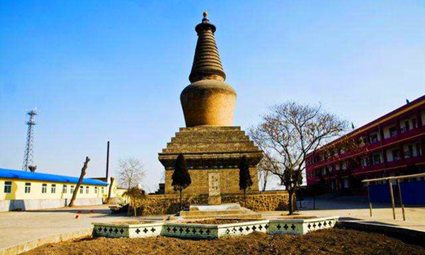A scenic view of Taiyuan Jinyuan Ashoka Pagoda