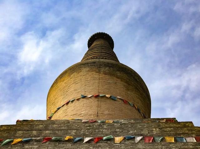 A scenic view of Taiyuan Jinyuan Ashoka Pagoda