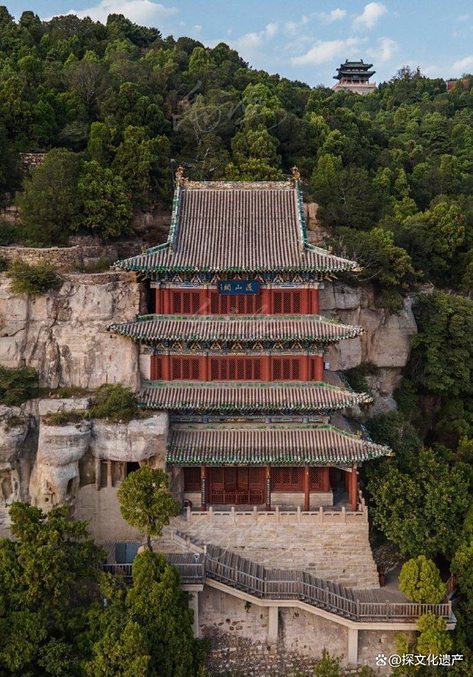 A scenic view of Taiyuan Tianlongshan Grottoes