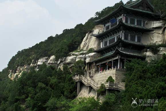 A scenic view of Taiyuan Tianlongshan Grottoes
