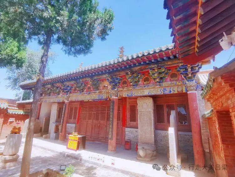 A scenic view of Taiyuan Xinzhuang Kaihua Temple