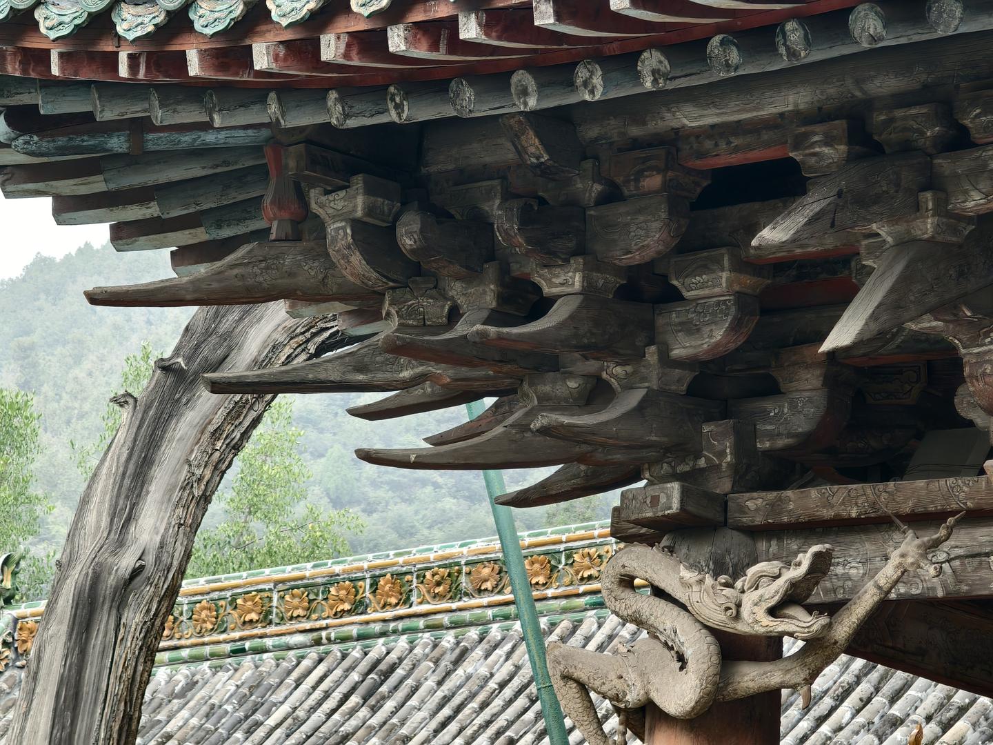 A scenic view of Taiyuan Yangqu Dawang Temple Hall