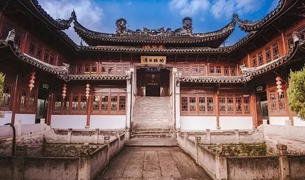 A scenic view of Taizhou Jiaojiang Qijiguang Ci