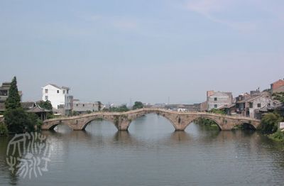 A scenic view of Taizhou Jinqing Daqiao