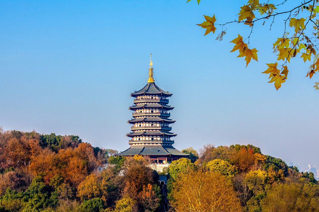 A scenic view of Taizhou Nanfengta He Fuyinshanta