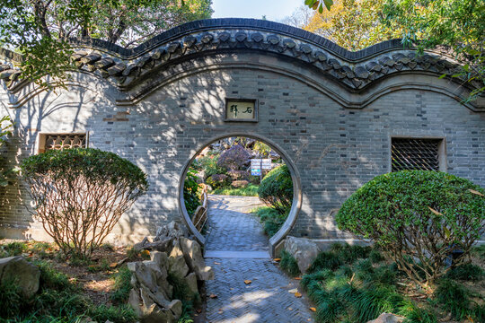 A scenic view of Taizhou Risheyuan