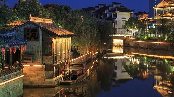 A scenic view of Taizhou Taozhu Cheng