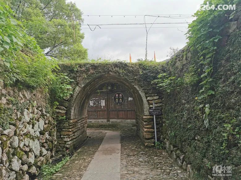 A scenic view of Taizhou Taozhu Cheng