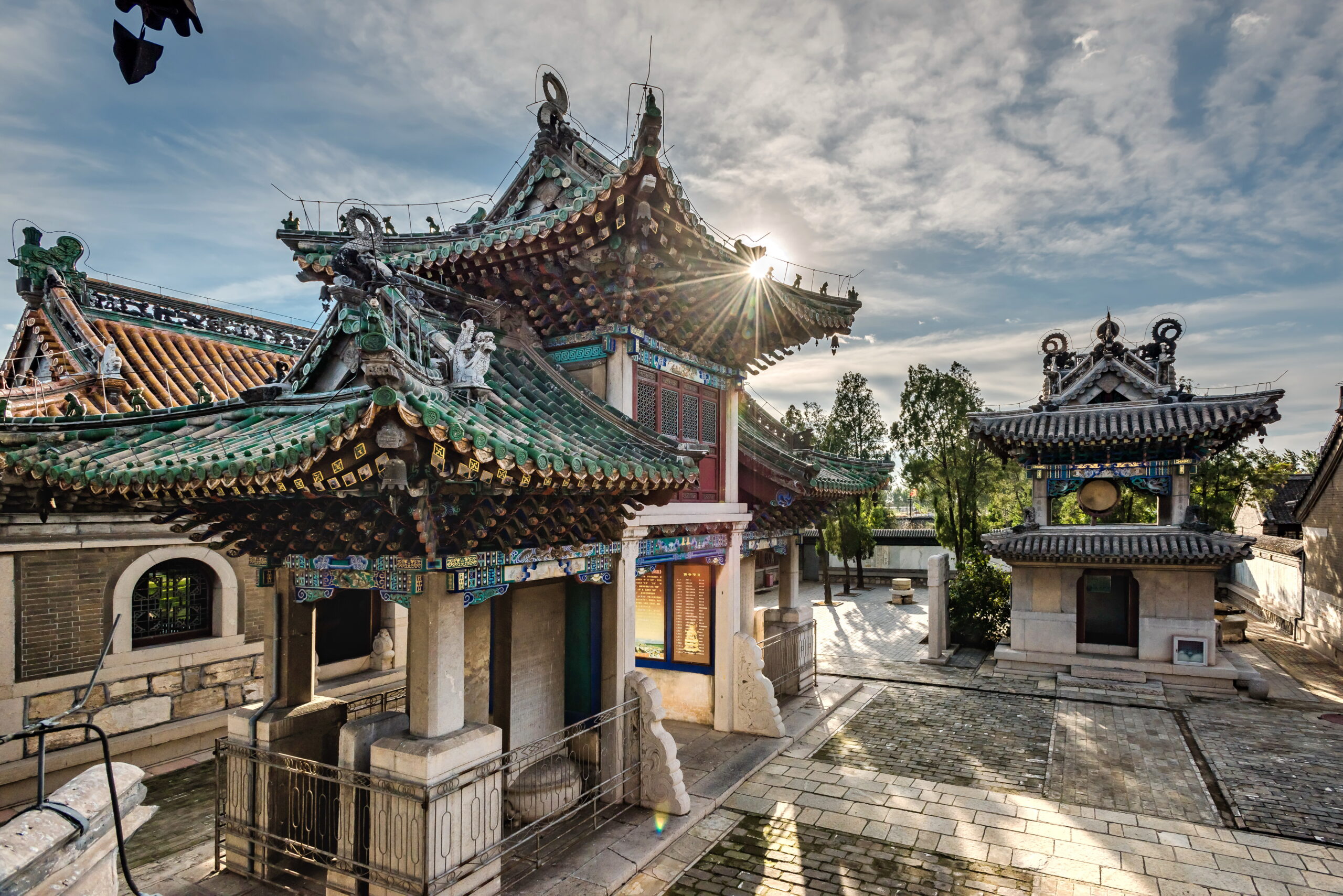 A scenic view of Tangshan Jingjue Temple