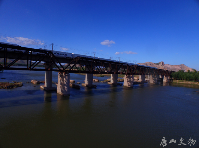 A scenic view of Tangshan Luanhe Railway Bridge