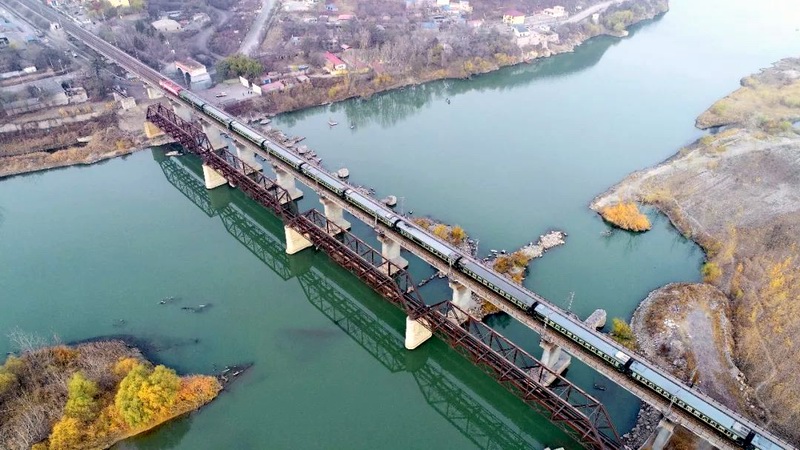 A scenic view of Tangshan Luanhe Railway Bridge
