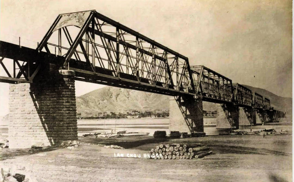 A scenic view of Tangshan Luanhe Railway Bridge