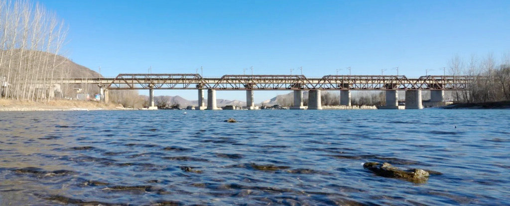 A scenic view of Tangshan Luanhe Railway Bridge