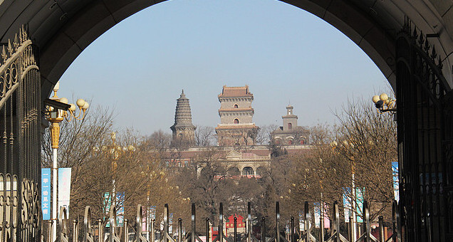 A scenic view of Tangshan Shoufeng Temple