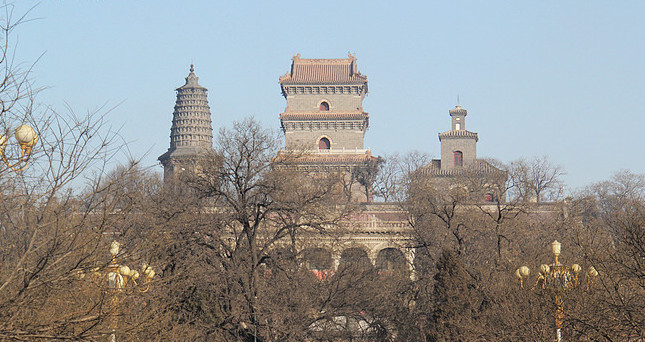 A scenic view of Tangshan Shoufeng Temple