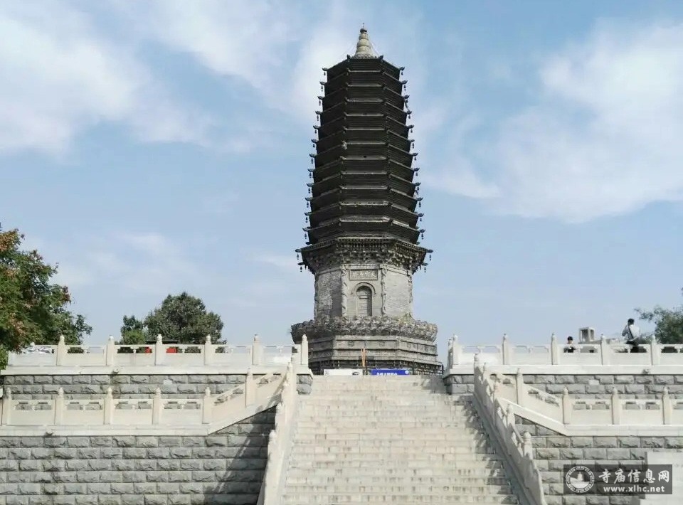 A scenic view of Tangshan Tiangong Temple Pagoda