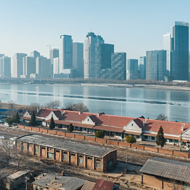 A scenic view of Tianjin Binhai Tanggu Huochezhan Jiuzhi