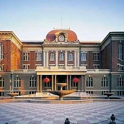 A scenic view of Tianjin Hexi Gongshangxueyuan Zhulou Jiuzhi