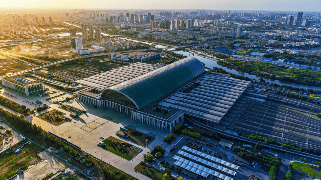 A scenic view of Tianjin Hongqiao Xizhan Zhulou