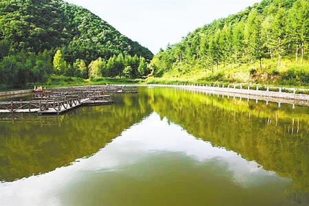 A scenic view of Tianshui Fangmatan Muqun