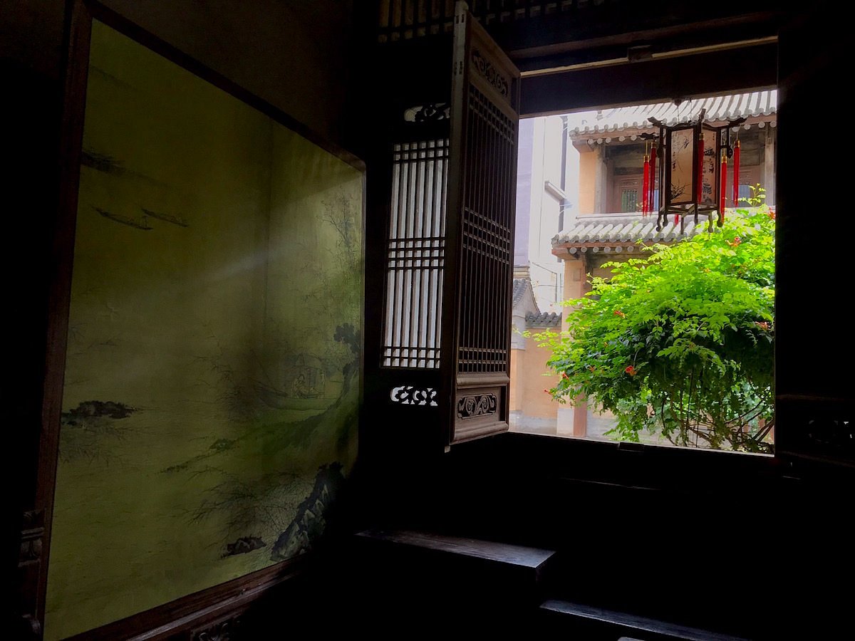 A scenic view of Tianshui Hushi Guminju Jianzhu