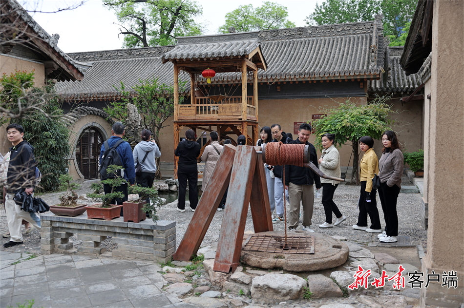 A scenic view of Tianshui Hushi Guminju Jianzhu