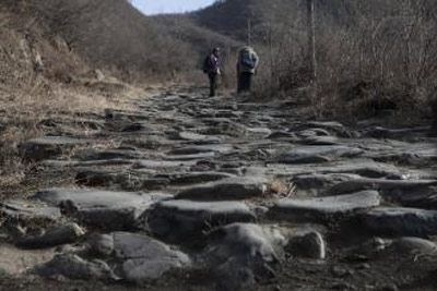 A scenic view of Tianshui Langjiaowa Yizhi