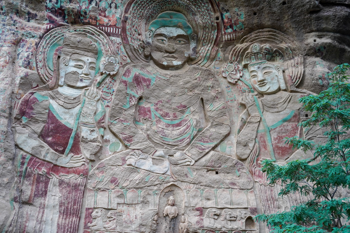 A scenic view of Tianshui Shuiliandong Daxiangshan Shiku