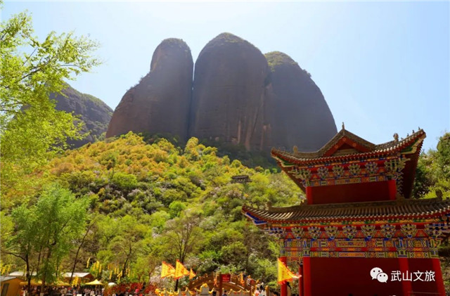 A scenic view of Tianshui Wushan Shengshousi