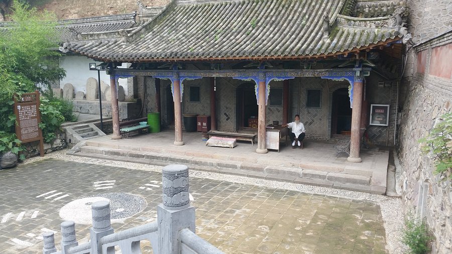 A scenic view of Tianshui Yuquanguan